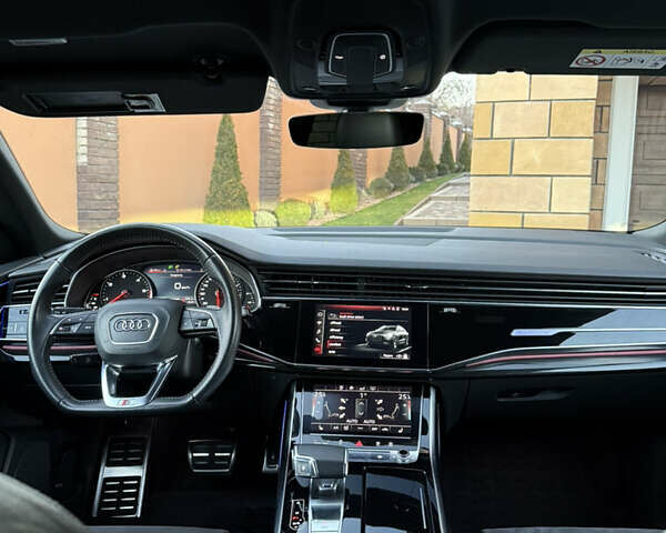 Білий Ауді Q8, об'ємом двигуна 2.97 л та пробігом 150 тис. км за 58000 $, фото 23 на Automoto.ua