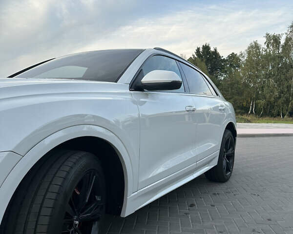 Белый Ауди Q8, объемом двигателя 3 л и пробегом 95 тыс. км за 47000 $, фото 5 на Automoto.ua