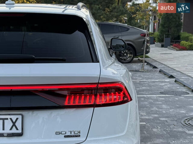 Белый Ауди Q8, объемом двигателя 3 л и пробегом 160 тыс. км за 52900 $, фото 23 на Automoto.ua