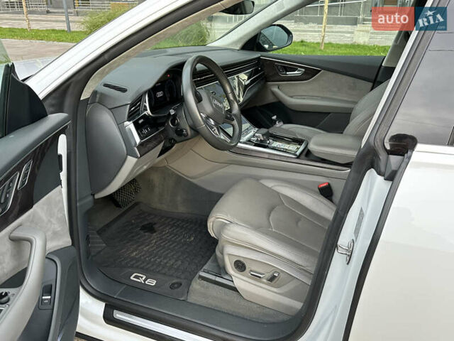 Белый Ауди Q8, объемом двигателя 2.97 л и пробегом 50 тыс. км за 49999 $, фото 4 на Automoto.ua