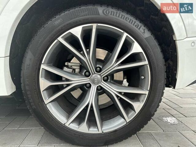 Ауді Q8 2019 у Києві на Automoto.ua Білий Ауді Q8, об'ємом двигуна 3 л та пробігом 60 тис. км за 64990 $, фото 13 на Automoto.ua