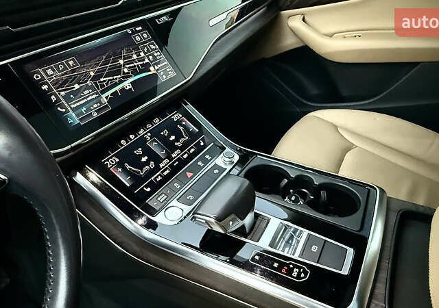 Білий Ауді Q8, об'ємом двигуна 3 л та пробігом 122 тис. км за 49999 $, фото 48 на Automoto.ua