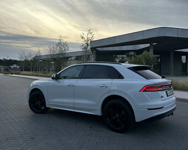 Белый Ауди Q8, объемом двигателя 3 л и пробегом 95 тыс. км за 47000 $, фото 6 на Automoto.ua