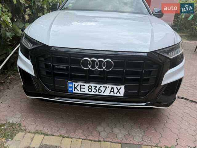 Белый Ауди Q8, объемом двигателя 2.97 л и пробегом 155 тыс. км за 53000 $, фото 3 на Automoto.ua