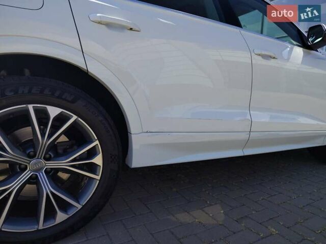 Белый Ауди Q8, объемом двигателя 2.97 л и пробегом 167 тыс. км за 58000 $, фото 3 на Automoto.ua
