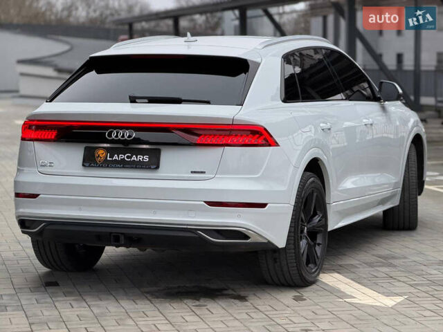 Белый Ауди Q8, объемом двигателя 3 л и пробегом 142 тыс. км за 43000 $, фото 3 на Automoto.ua