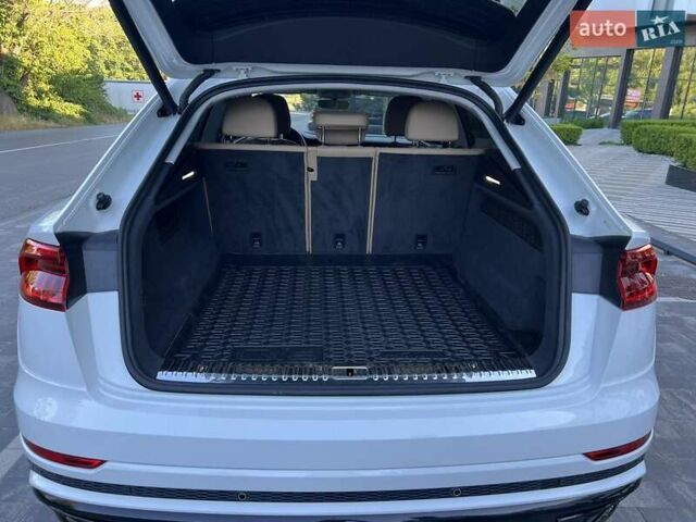 Белый Ауди Q8, объемом двигателя 3 л и пробегом 74 тыс. км за 63999 $, фото 26 на Automoto.ua