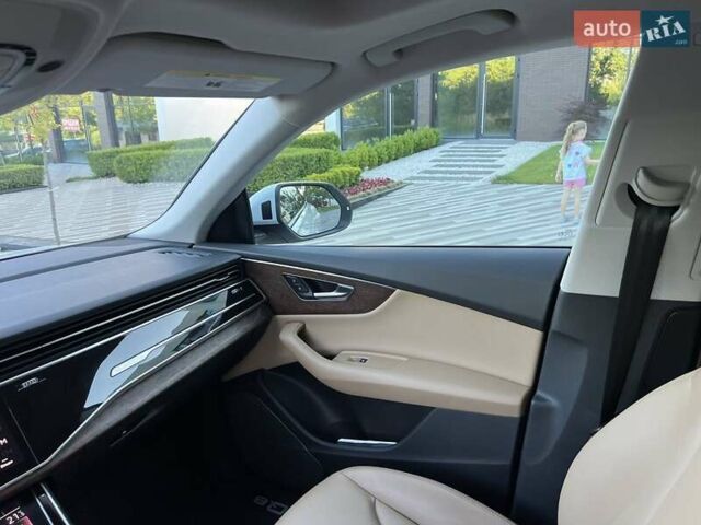 Белый Ауди Q8, объемом двигателя 3 л и пробегом 74 тыс. км за 63999 $, фото 16 на Automoto.ua