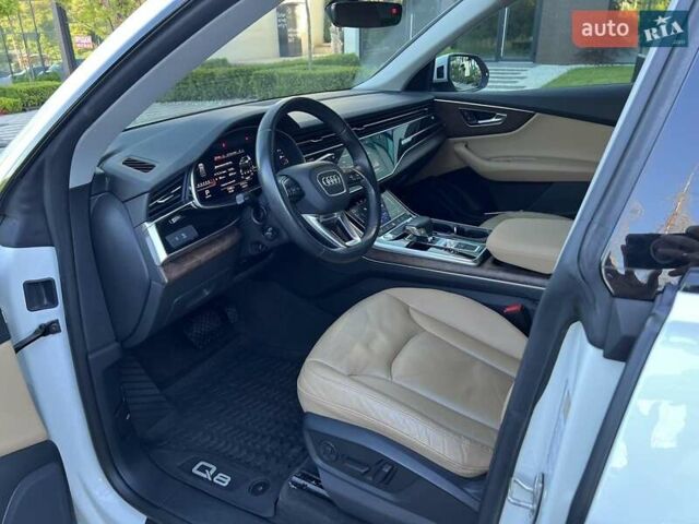 Белый Ауди Q8, объемом двигателя 3 л и пробегом 74 тыс. км за 63999 $, фото 32 на Automoto.ua