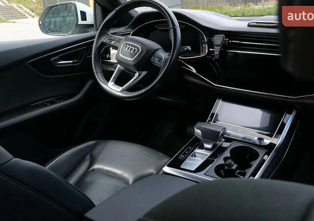 Белый Ауди Q8, объемом двигателя 3 л и пробегом 110 тыс. км за 56000 $, фото 7 на Automoto.ua