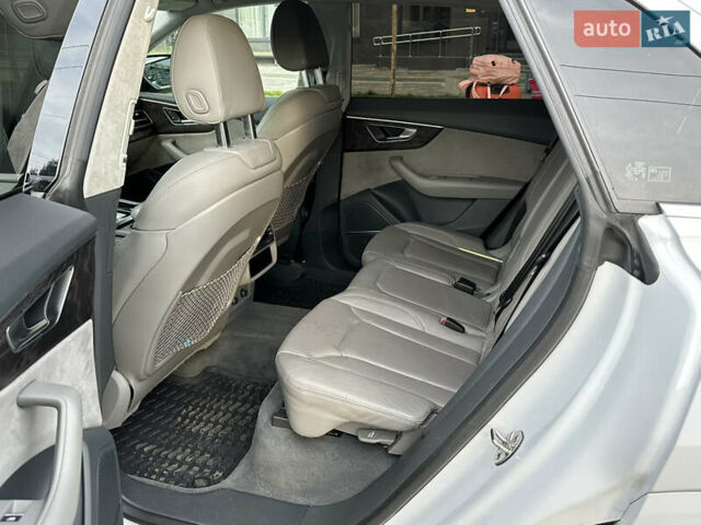 Белый Ауди Q8, объемом двигателя 2.97 л и пробегом 50 тыс. км за 49999 $, фото 3 на Automoto.ua