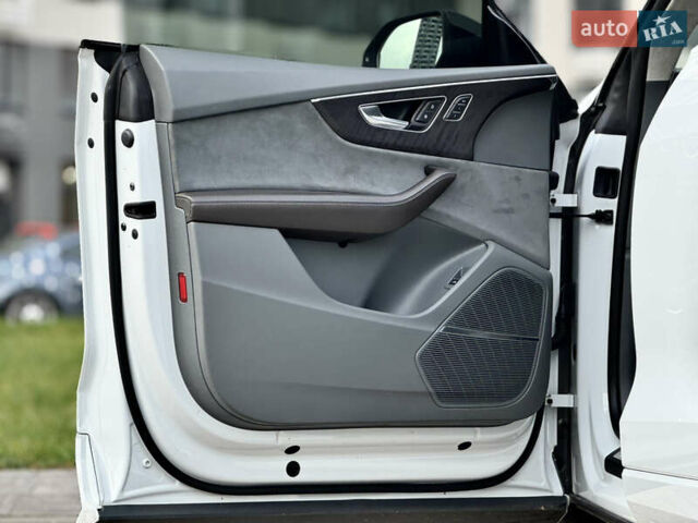 Білий Ауді Q8, об'ємом двигуна 3 л та пробігом 108 тис. км за 54999 $, фото 18 на Automoto.ua