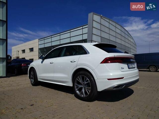 Белый Ауди Q8, объемом двигателя 2.97 л и пробегом 167 тыс. км за 58000 $, фото 4 на Automoto.ua