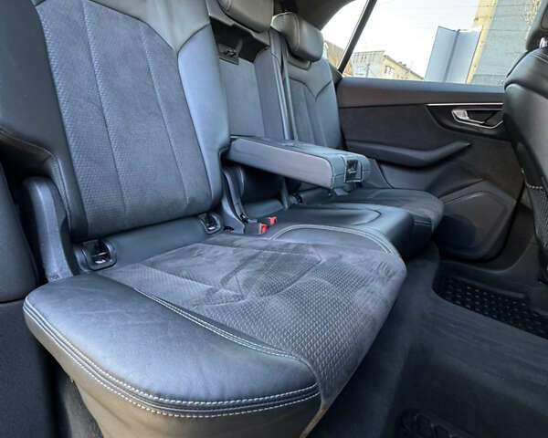 Білий Ауді Q8, об'ємом двигуна 2.97 л та пробігом 214 тис. км за 54000 $, фото 19 на Automoto.ua