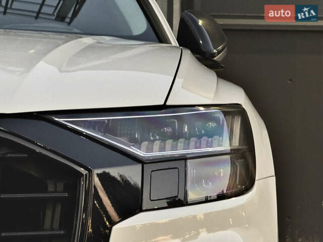 Білий Ауді Q8, об'ємом двигуна 3 л та пробігом 108 тис. км за 54999 $, фото 12 на Automoto.ua