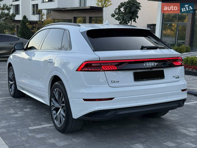 Белый Ауди Q8, объемом двигателя 3 л и пробегом 155 тыс. км за 53999 $, фото 6 на Automoto.ua