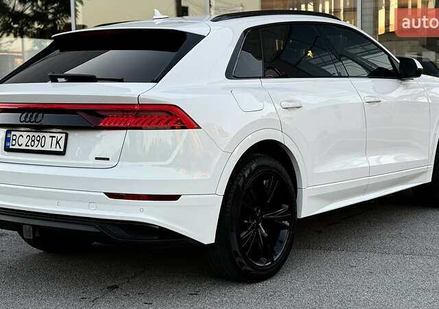 Білий Ауді Q8, об'ємом двигуна 3 л та пробігом 122 тис. км за 49999 $, фото 10 на Automoto.ua