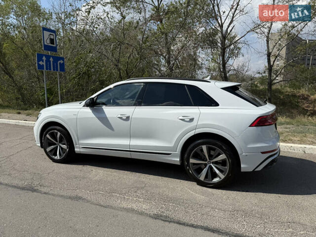 Белый Ауди Q8, объемом двигателя 2.97 л и пробегом 155 тыс. км за 53000 $, фото 13 на Automoto.ua