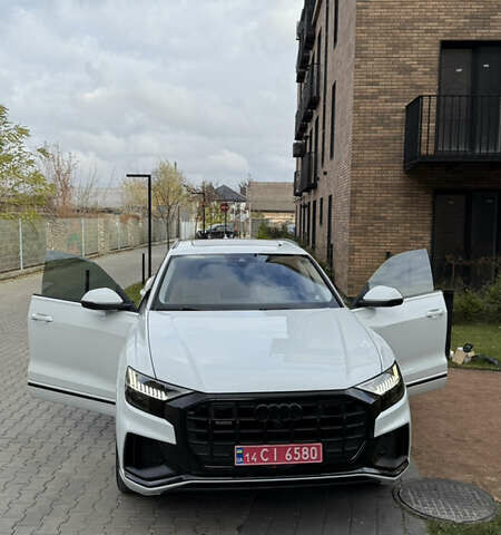 Белый Ауди Q8, объемом двигателя 0 л и пробегом 99 тыс. км за 59800 $, фото 23 на Automoto.ua