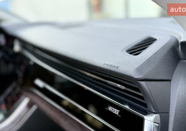 Білий Ауді Q8, об'ємом двигуна 3 л та пробігом 122 тис. км за 49999 $, фото 28 на Automoto.ua