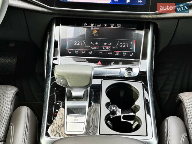 Білий Ауді Q8, об'ємом двигуна 3 л та пробігом 108 тис. км за 54999 $, фото 41 на Automoto.ua