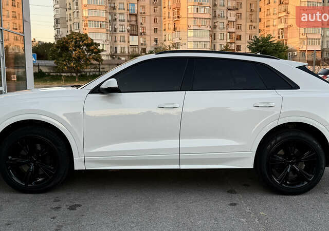 Білий Ауді Q8, об'ємом двигуна 3 л та пробігом 122 тис. км за 49999 $, фото 18 на Automoto.ua
