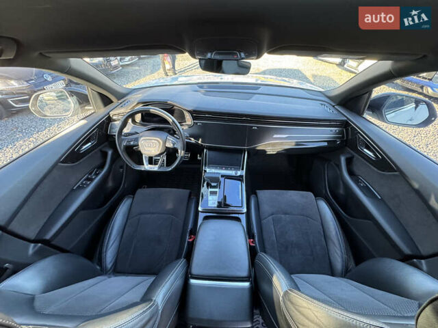 Білий Ауді Q8, об'ємом двигуна 2.97 л та пробігом 214 тис. км за 54000 $, фото 15 на Automoto.ua