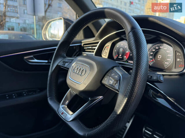 Білий Ауді Q8, об'ємом двигуна 2.97 л та пробігом 214 тис. км за 54000 $, фото 25 на Automoto.ua