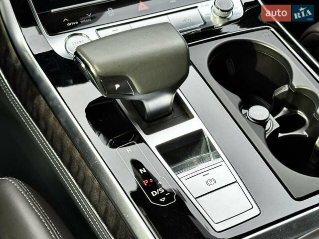 Білий Ауді Q8, об'ємом двигуна 3 л та пробігом 108 тис. км за 54999 $, фото 42 на Automoto.ua