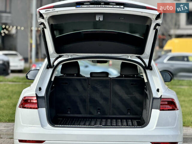 Білий Ауді Q8, об'ємом двигуна 3 л та пробігом 108 тис. км за 54999 $, фото 17 на Automoto.ua