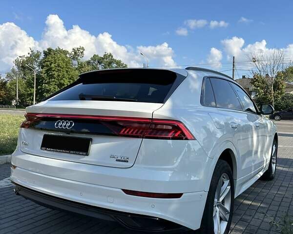 Білий Ауді Q8, об'ємом двигуна 3 л та пробігом 118 тис. км за 64999 $, фото 10 на Automoto.ua