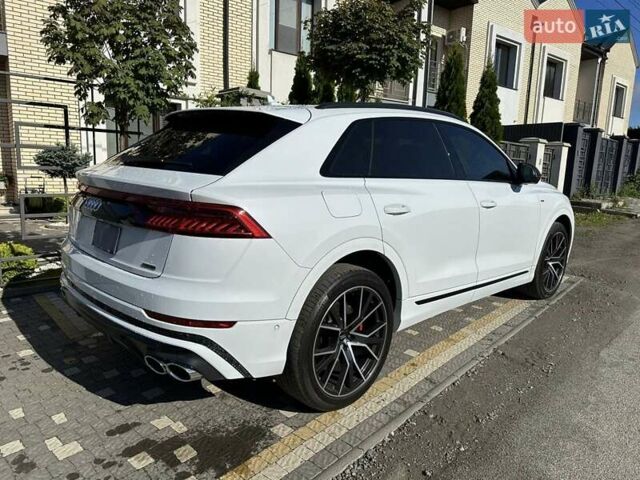 Білий Ауді Q8, об'ємом двигуна 2.97 л та пробігом 169 тис. км за 69000 $, фото 12 на Automoto.ua