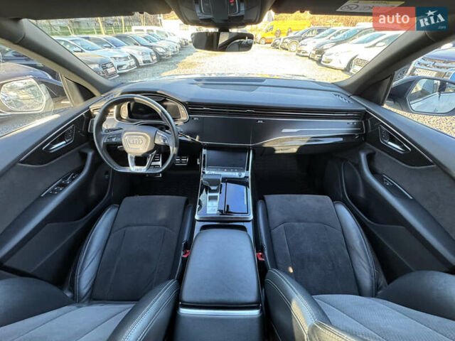 Білий Ауді Q8, об'ємом двигуна 2.97 л та пробігом 214 тис. км за 54000 $, фото 16 на Automoto.ua