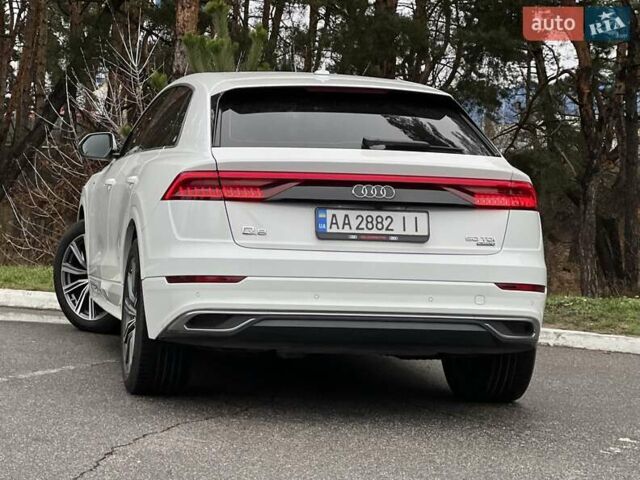 Белый Ауди Q8, объемом двигателя 3 л и пробегом 110 тыс. км за 63300 $, фото 31 на Automoto.ua