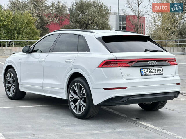 Белый Ауди Q8, объемом двигателя 2.97 л и пробегом 65 тыс. км за 65000 $, фото 9 на Automoto.ua