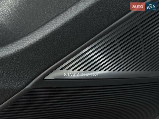Белый Ауди Q8, объемом двигателя 3 л и пробегом 107 тыс. км за 74267 $, фото 40 на Automoto.ua