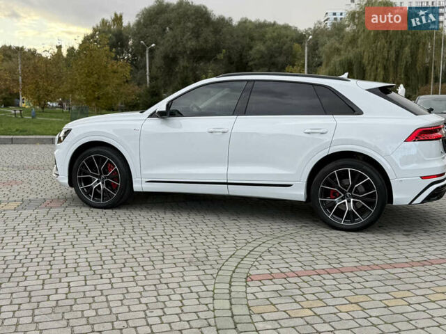 Ауди Q8 2020 в Львове на Automoto.ua Белый Ауди Q8, объемом двигателя 3 л и пробегом 76 тыс. км за 64100 $, фото 6 на Automoto.ua