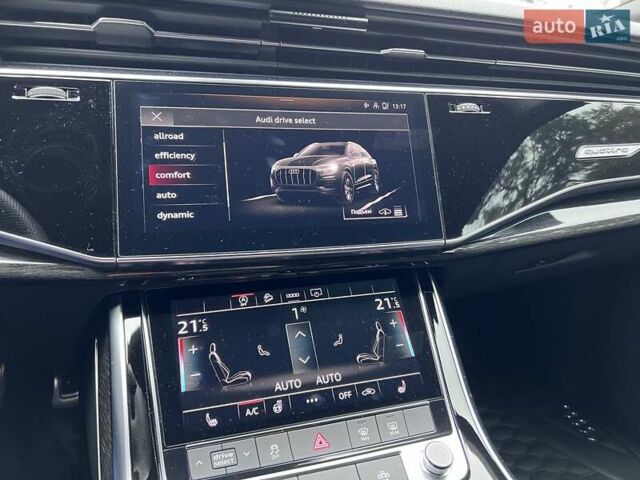 Белый Ауди Q8, объемом двигателя 3 л и пробегом 110 тыс. км за 63300 $, фото 76 на Automoto.ua