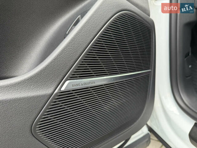 Ауди Q8 2020 в Львове на Automoto.ua Белый Ауди Q8, объемом двигателя 3 л и пробегом 76 тыс. км за 64100 $, фото 39 на Automoto.ua