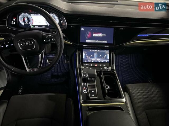 Белый Ауди Q8, объемом двигателя 3 л и пробегом 110 тыс. км за 63300 $, фото 98 на Automoto.ua