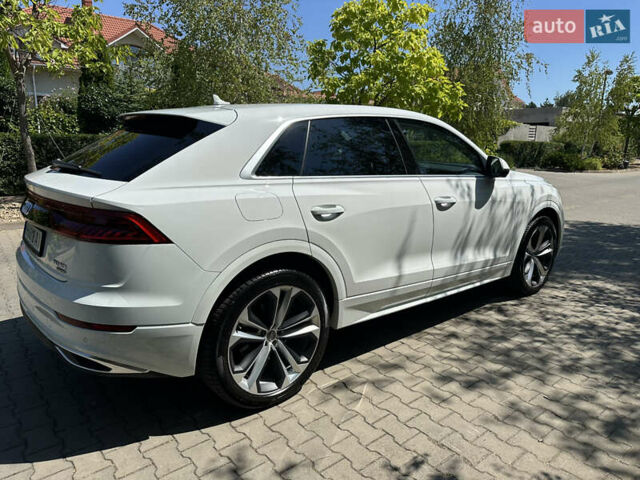 Белый Ауди Q8, объемом двигателя 2.97 л и пробегом 109 тыс. км за 61500 $, фото 4 на Automoto.ua