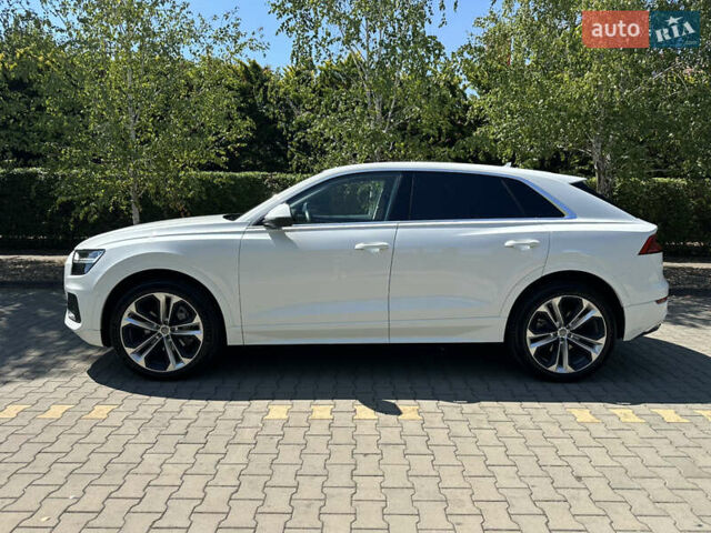 Белый Ауди Q8, объемом двигателя 2.97 л и пробегом 109 тыс. км за 61500 $, фото 1 на Automoto.ua