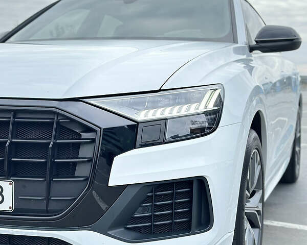 Белый Ауди Q8, объемом двигателя 2.97 л и пробегом 65 тыс. км за 65000 $, фото 11 на Automoto.ua