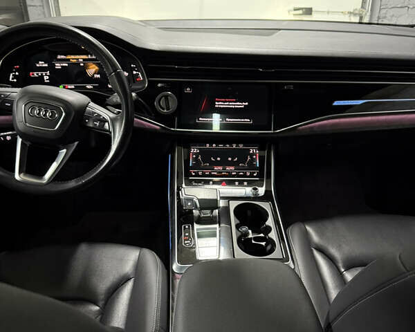 Белый Ауди Q8, объемом двигателя 3 л и пробегом 160 тыс. км за 57000 $, фото 2 на Automoto.ua