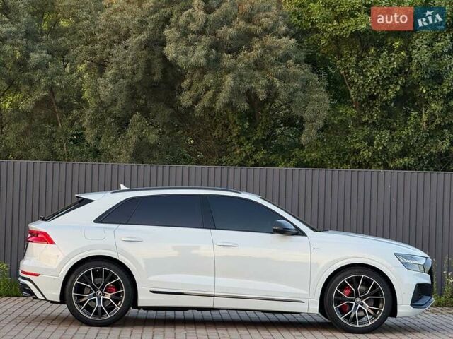 Белый Ауди Q8, объемом двигателя 3 л и пробегом 107 тыс. км за 74267 $, фото 2 на Automoto.ua
