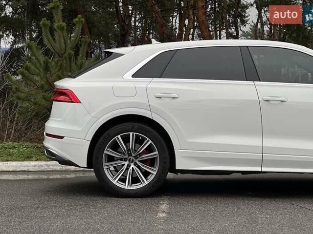 Белый Ауди Q8, объемом двигателя 3 л и пробегом 110 тыс. км за 63300 $, фото 17 на Automoto.ua