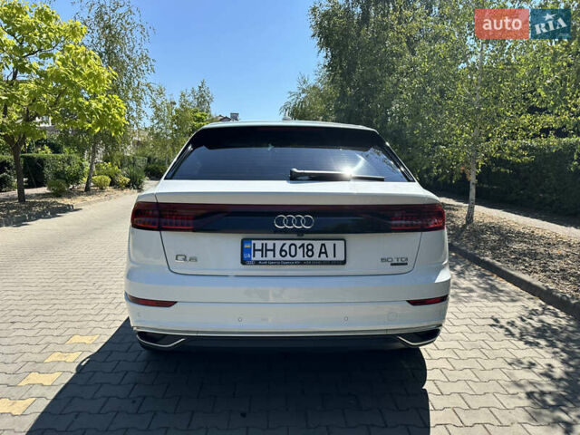 Белый Ауди Q8, объемом двигателя 2.97 л и пробегом 109 тыс. км за 61500 $, фото 3 на Automoto.ua