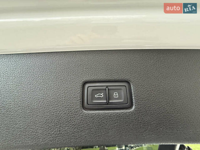 Ауди Q8 2020 в Львове на Automoto.ua Белый Ауди Q8, объемом двигателя 3 л и пробегом 76 тыс. км за 64100 $, фото 29 на Automoto.ua