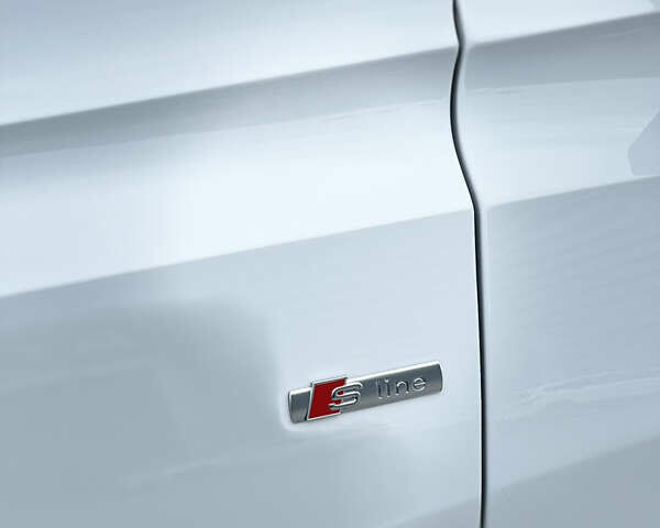 Белый Ауди Q8, объемом двигателя 2.97 л и пробегом 65 тыс. км за 65000 $, фото 14 на Automoto.ua