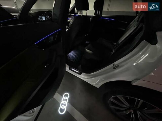 Белый Ауди Q8, объемом двигателя 3 л и пробегом 110 тыс. км за 63300 $, фото 97 на Automoto.ua